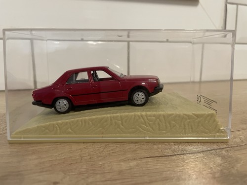 Voiture miniature renault - miniature,